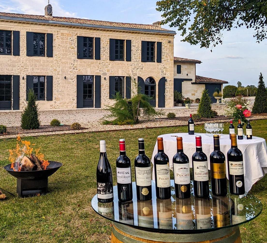 Το Château Jalousie Beaulieu είναι ένα οικογενειακό οινοποιείο στην περιοχή του Μπορντό, στη Γαλλία.