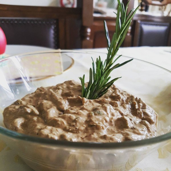 Τζατζίκι με Μαύρο Σκόρδο